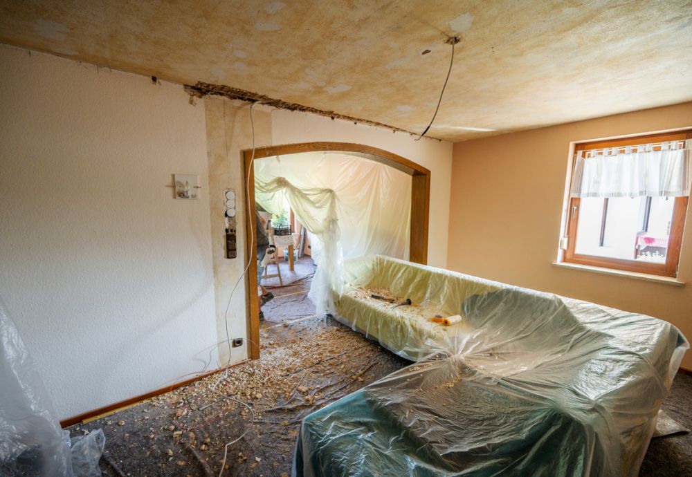 Ni bilo treba popolnoma odstraniti vsega pohištva.