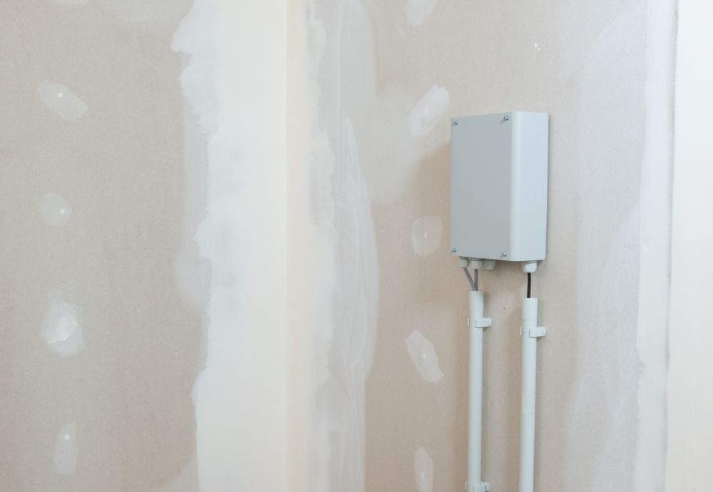 Die Netzteile wurden bequem im Nebenraum installiert.