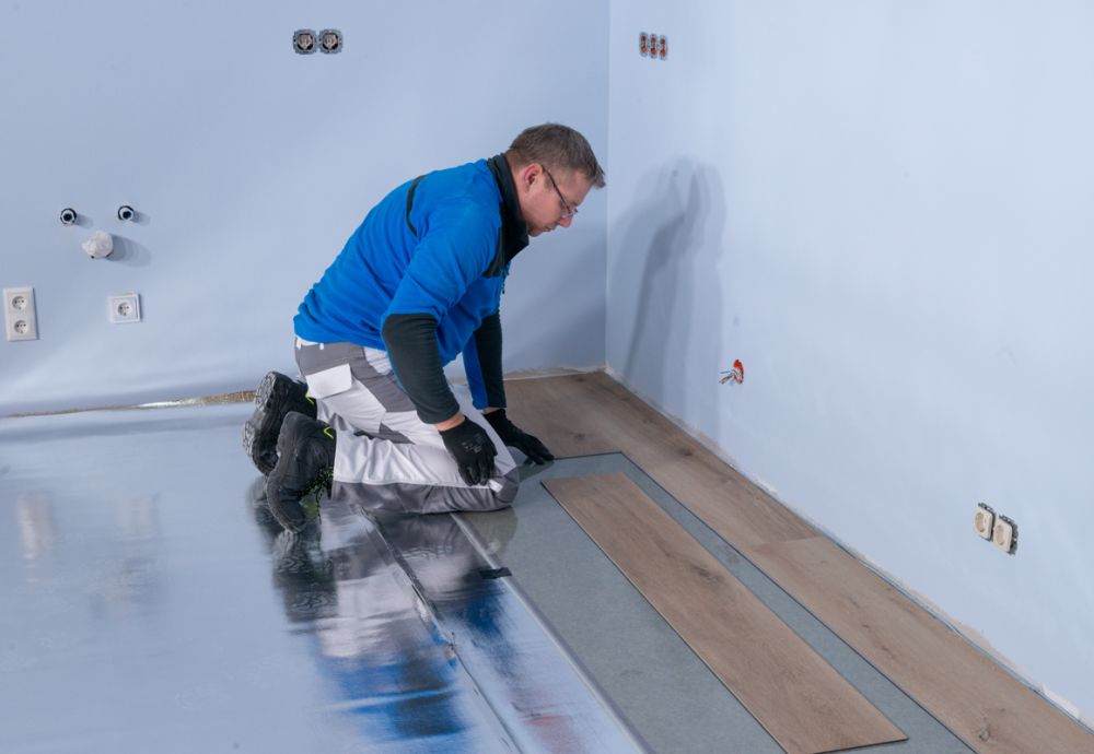 El laminado se coloca directamente sobre la lámina.