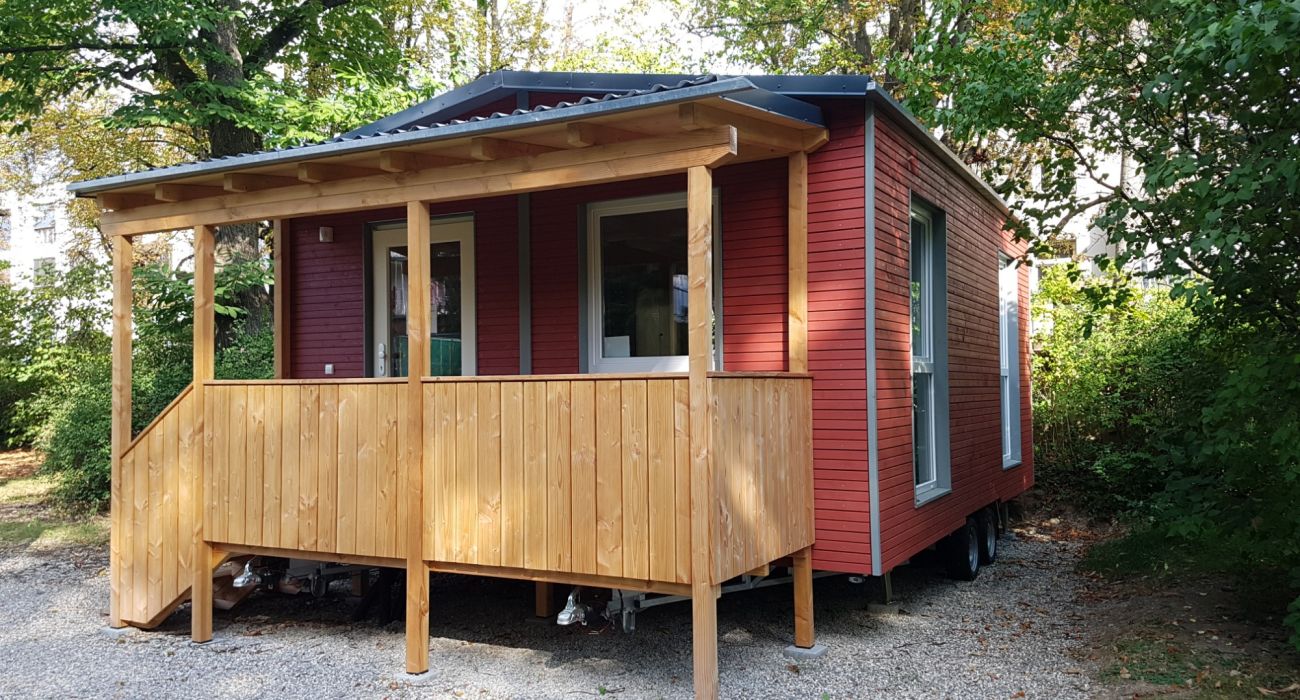 mfh_referenz_e-nergy_carbon pet_boden_tinyhose_mio holzbau