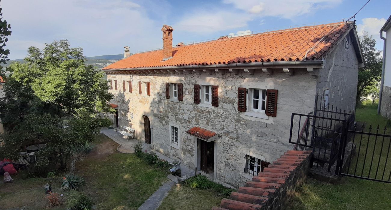 Referenz Sanierung einer Villa in 6272 Kubed, Slowenien