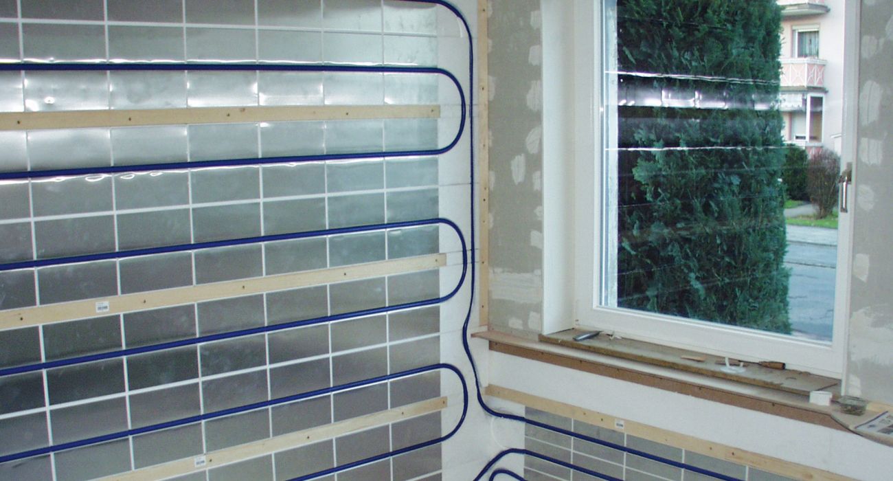 mfh_referenz_eps_bv_kaiser_os_wand_mit_holzlattung_de