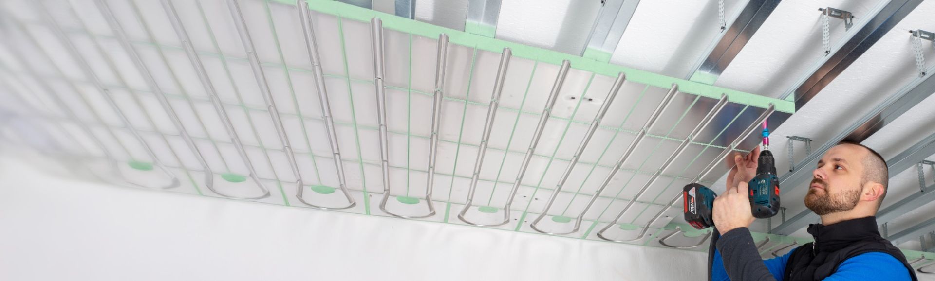 Ceiling cooling header