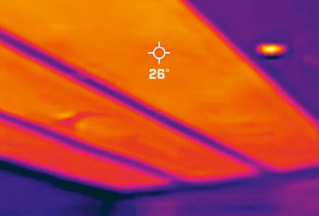 Absorpcija toplote vklopljenih grelnih folij.