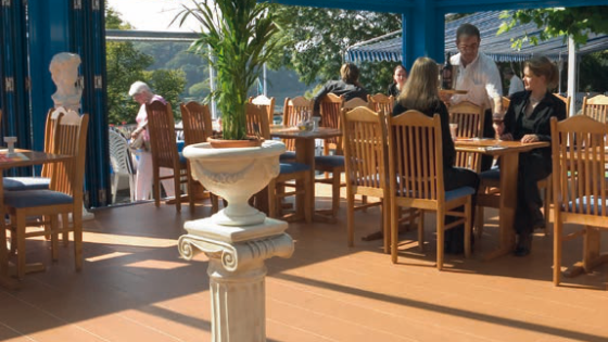 mfh_referenz_classic_eps_fbh_restaurant_huegoloss_072019_DE