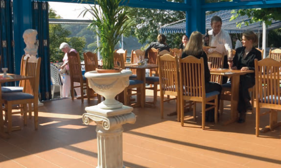 mfh_referenz_classic_eps_fbh_restaurant_huegoloss_072019_DE