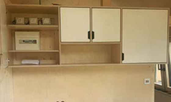 mfh_referenz_e-nergy_carbon pet_boden_tinyhouse_koye