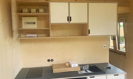 mfh_referenz_e-nergy_carbon_fleece_wand_tinyhouse_koye