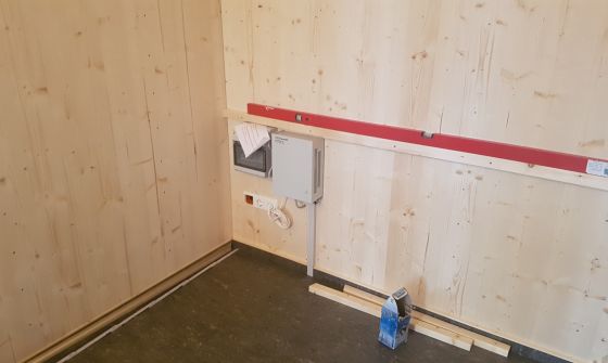 mfh_referenz_e-nergy_carbon pet_boden_tinyhose_mio holzbau