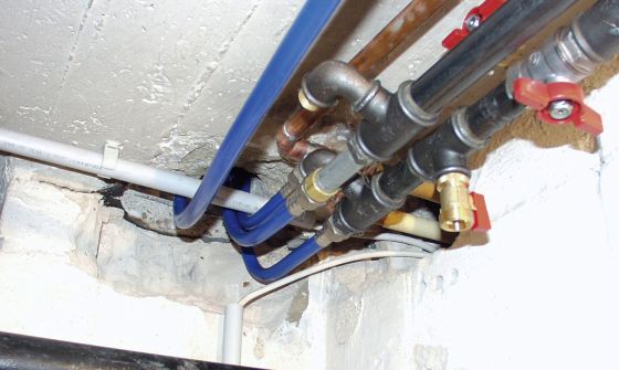 mfh_referenz_eps_bv_kaiser_os_wand_mit_holzlattung_de