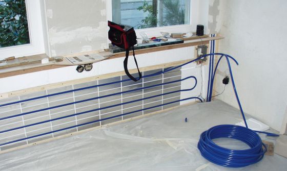 mfh_referenz_eps_bv_kaiser_os_wand_mit_holzlattung_de